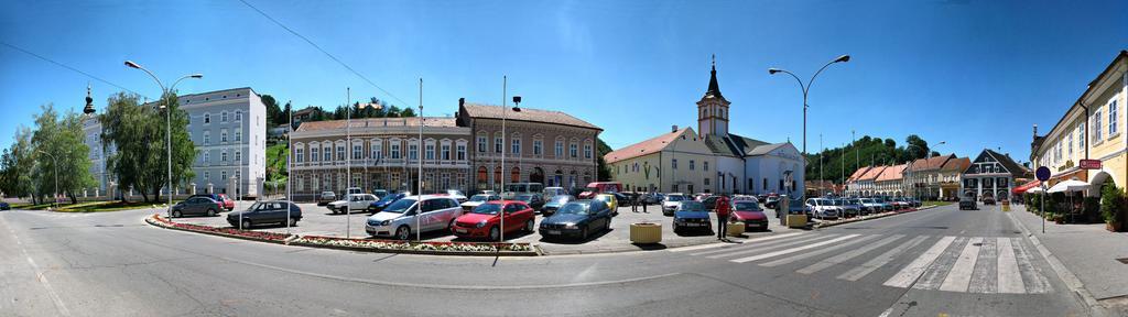 Seoski Turiziam Larva Trenkovo ภายนอก รูปภาพ