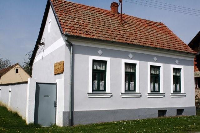 Seoski Turiziam Larva Trenkovo ภายนอก รูปภาพ